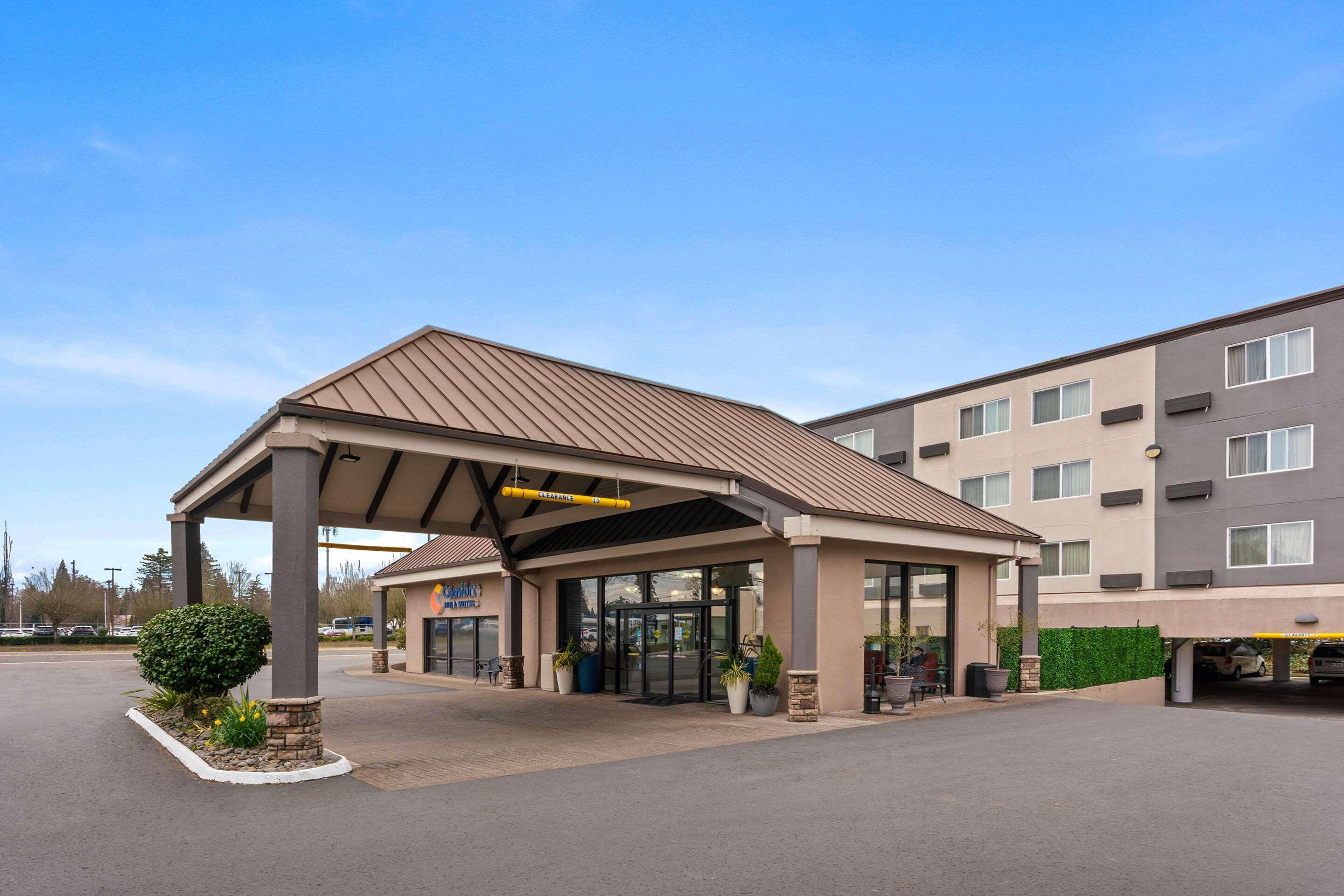 Comfort Inn & Suites Beaverton - Portland West Exterior foto